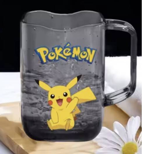 Mug Pikachu avec Support Brosse à Dents - Une Hygiène pleine de Peps !